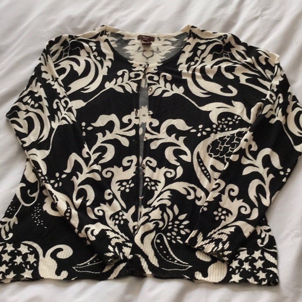 Sweater - Picture 4 of 4